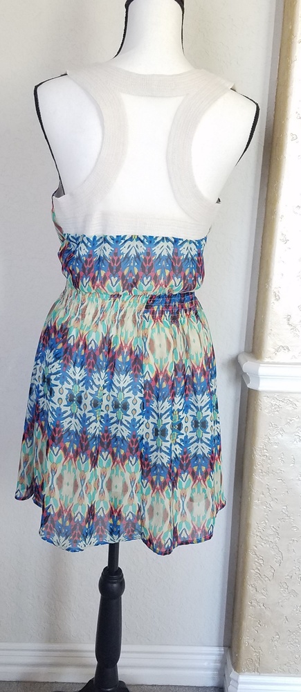 Sleevless Dress - Picture 7 of 7